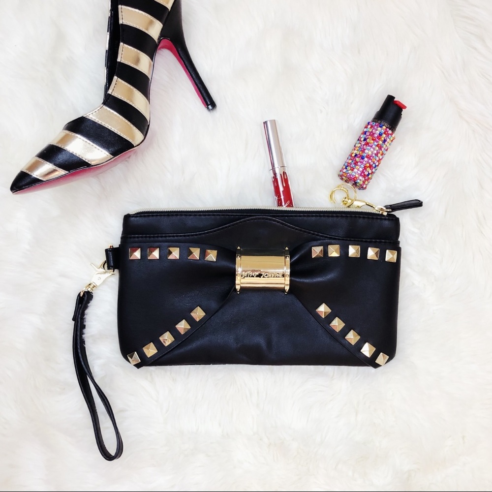 Betsey Johnson Clutch 🖤
